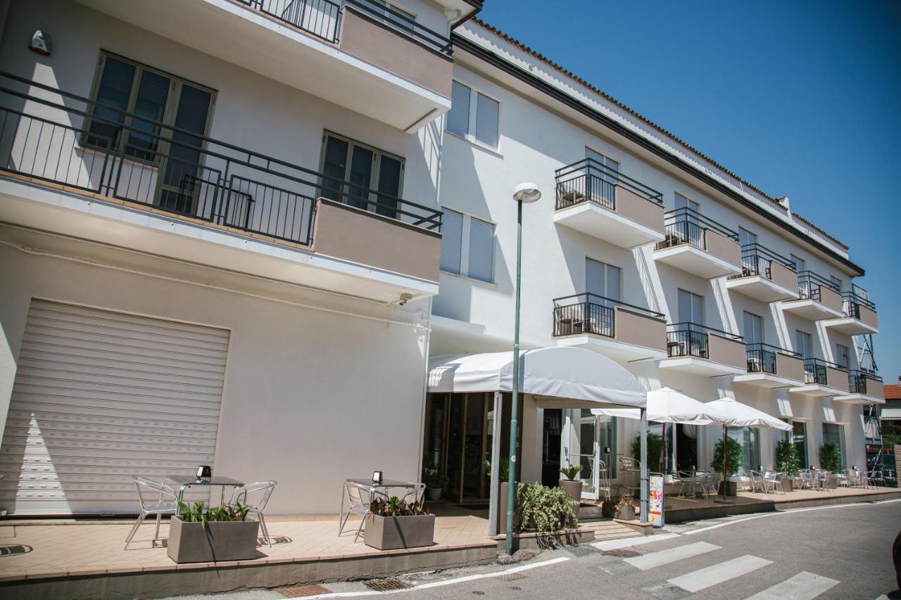 Hotel Laura Cavallino-Treporti Εξωτερικό φωτογραφία